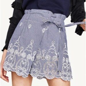 NWOT Zara blue and white gingham plaid wrap shorts, skort S